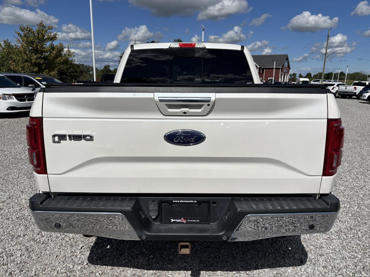 2016 Ford F-150 Lariat Photo3