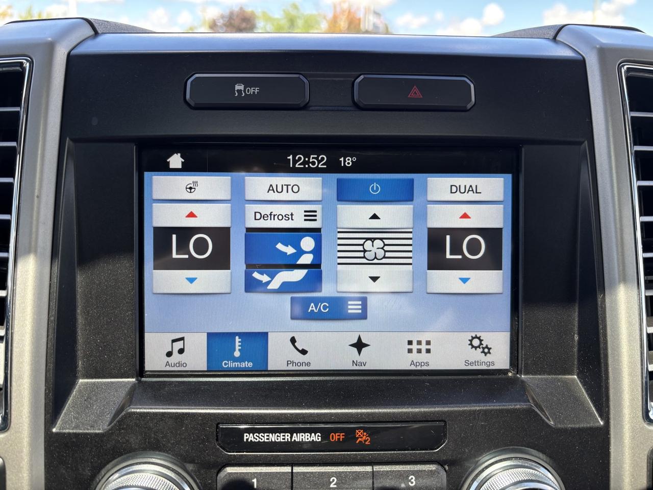 2016 Ford F-150 Lariat Photo