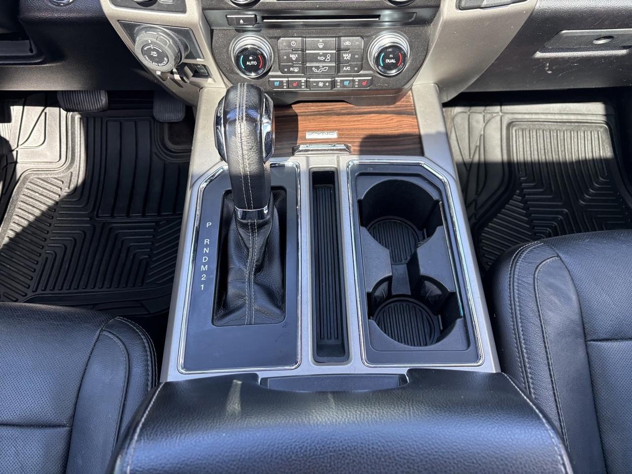 2016 Ford F-150 Lariat Photo