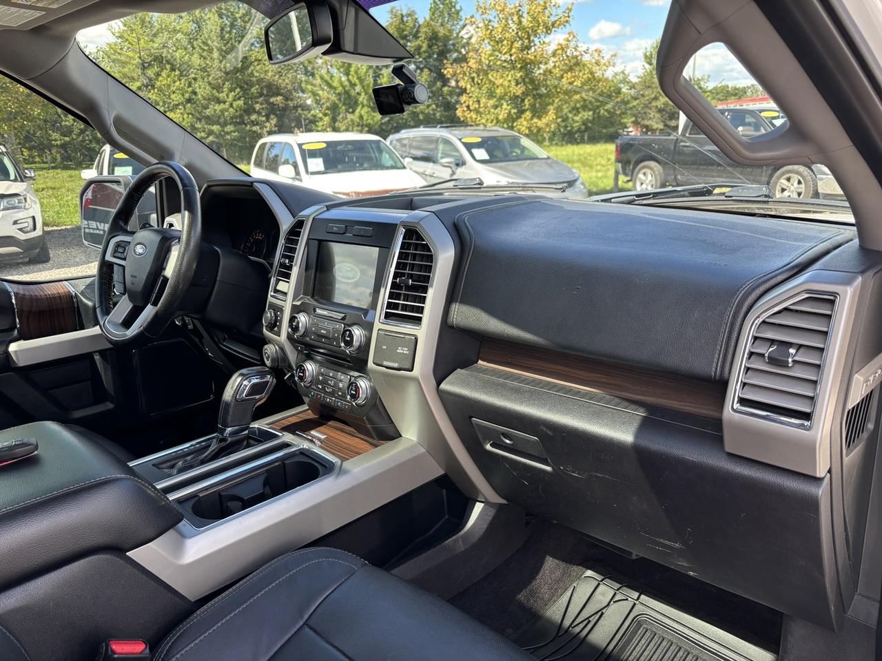 2016 Ford F-150 Lariat Photo