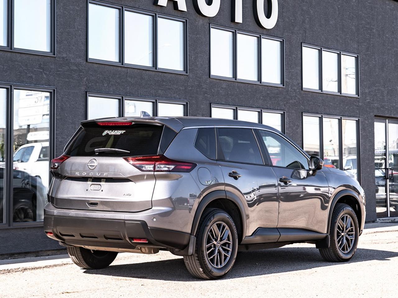 2024 Nissan Rogue AWD S Photo5