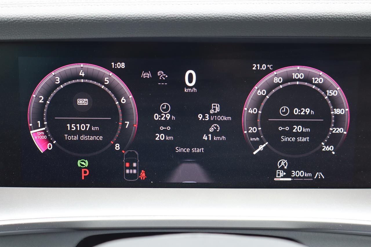 2026 Volkswagen Tiguan Comfortline R-Line Black Edition 4MOTION Photo