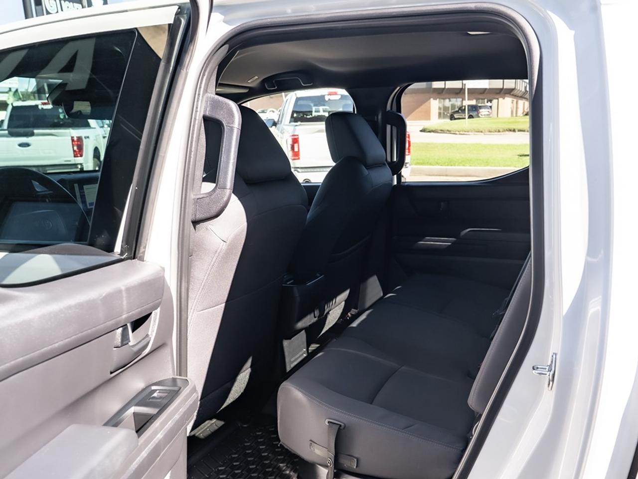 2025 Toyota Tacoma 4x4 Double Cab Auto Photo37