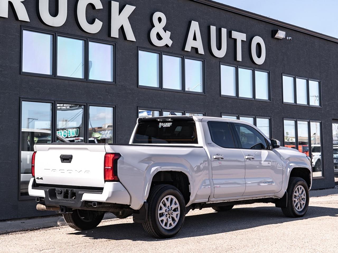2025 Toyota Tacoma 4x4 Double Cab Auto Photo5