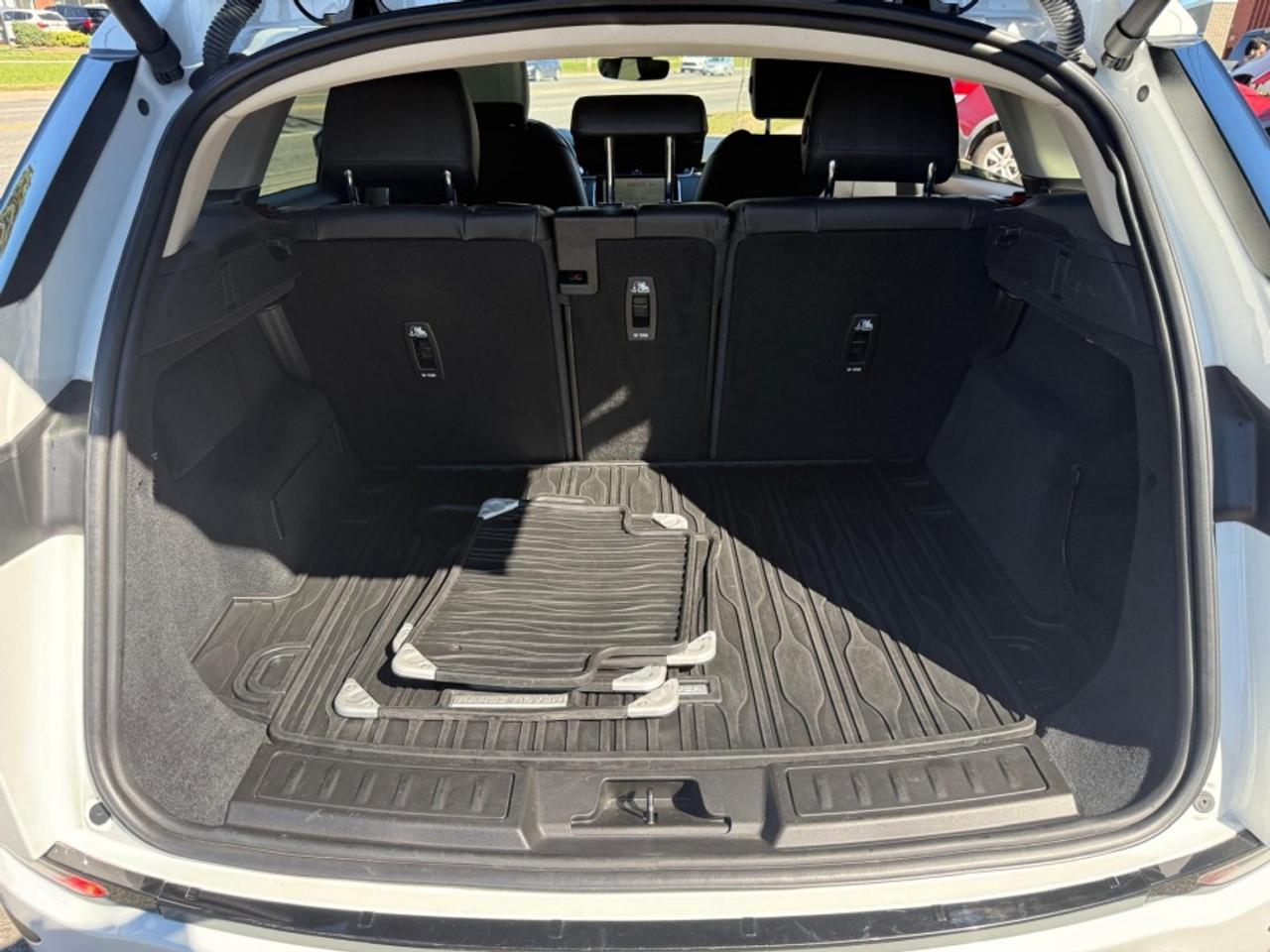 2020 Land Rover Evoque SE /MASSAGE SEATS /PANO ROOF /MERIDIAN /BLACK PKG Photo