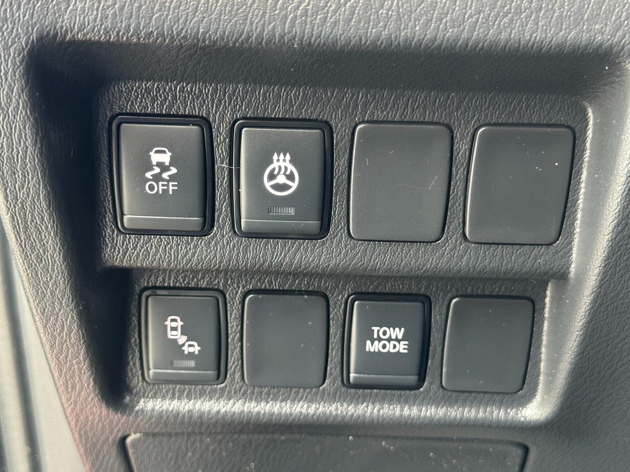 2019 Nissan Pathfinder SV Tech 7 Passenger 4WD+CLEAN CARFAX+GPS Photo