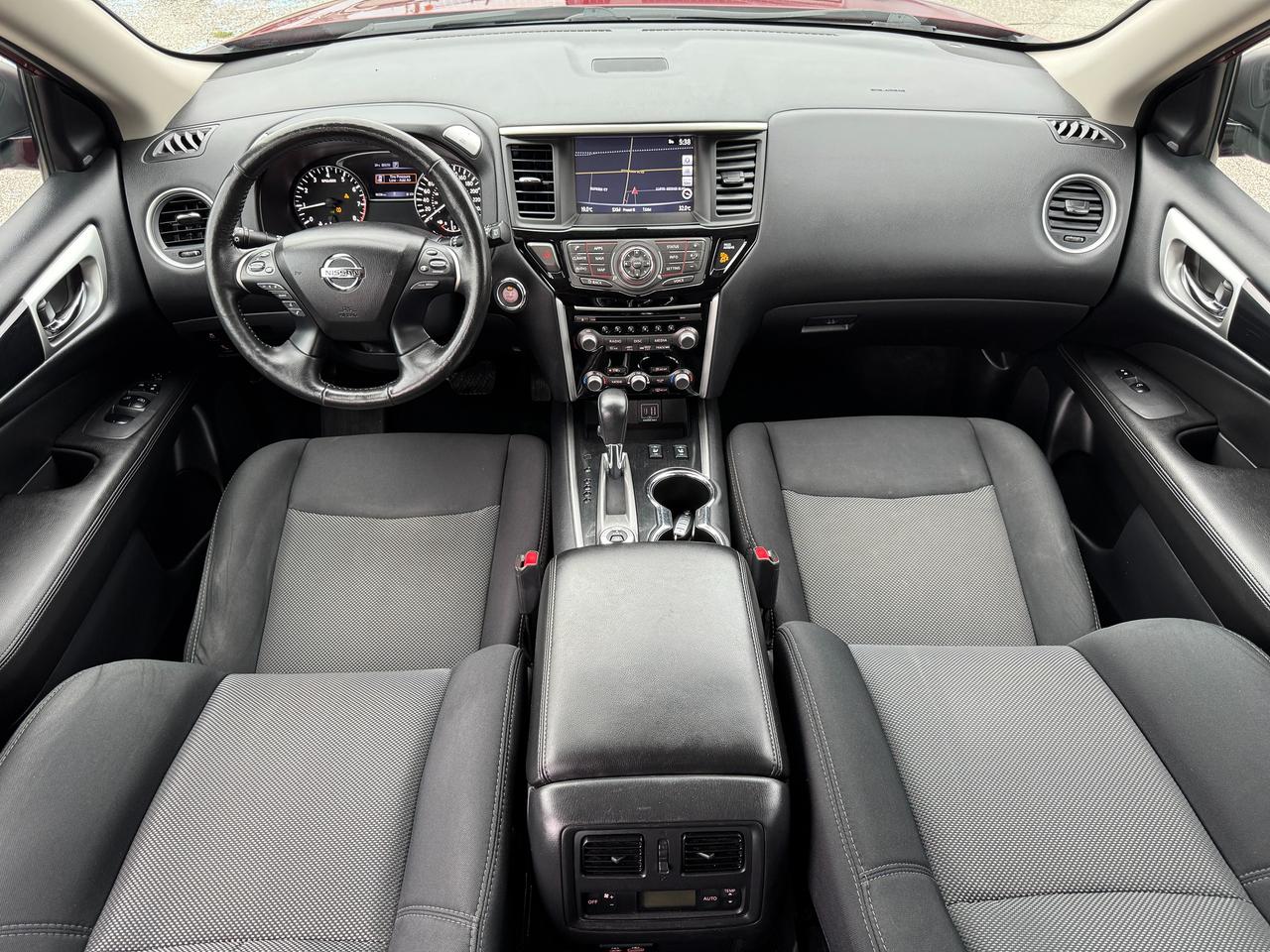 2019 Nissan Pathfinder SV Tech 7 Passenger 4WD+CLEAN CARFAX+GPS Photo