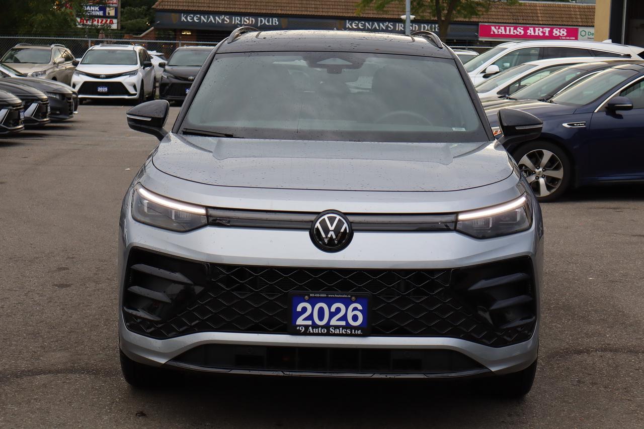 2026 Volkswagen Tiguan Comfortline R-Line Black Edition 4MOTION Photo5