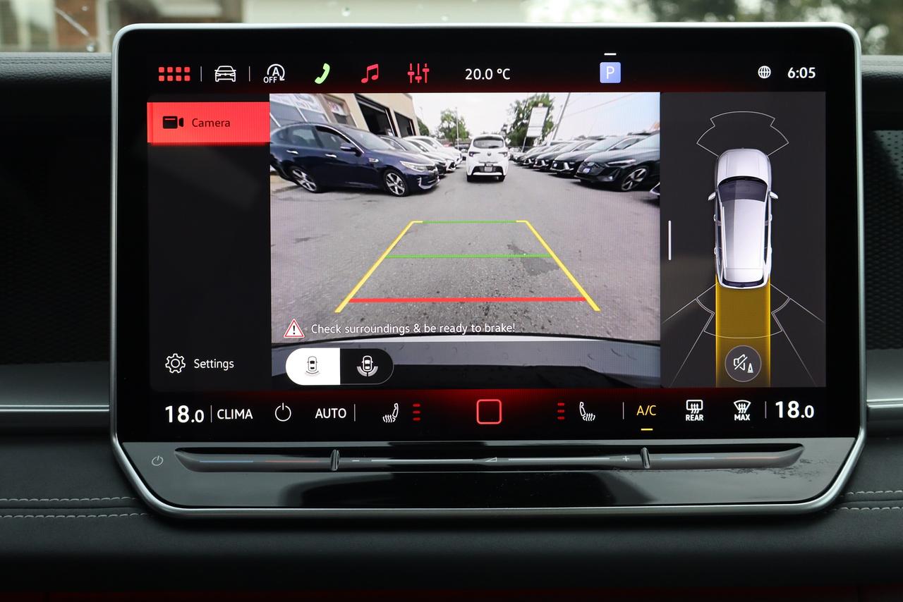 2026 Volkswagen Tiguan Comfortline R-Line Black Edition 4MOTION Photo