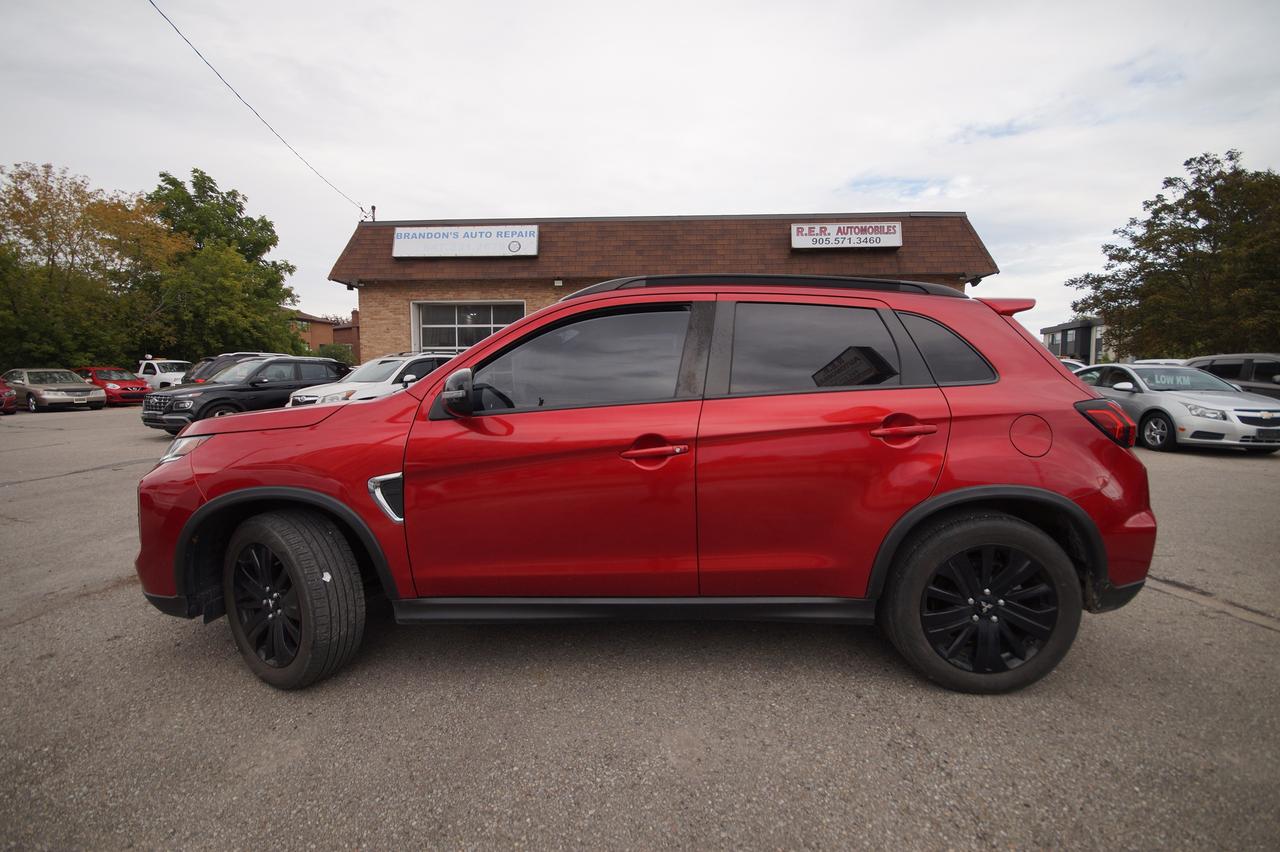 2020 Mitsubishi RVR SE - Photo #1