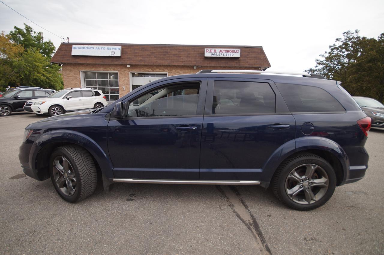 2017 Dodge Journey Crossroad - Photo #1