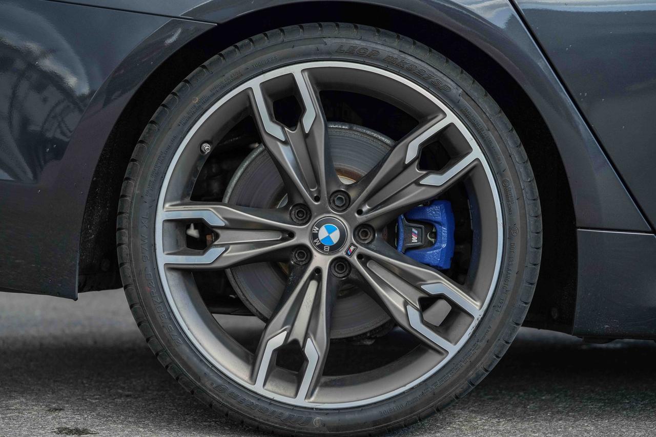 2018 BMW 5 Series M550i xDrive Photo