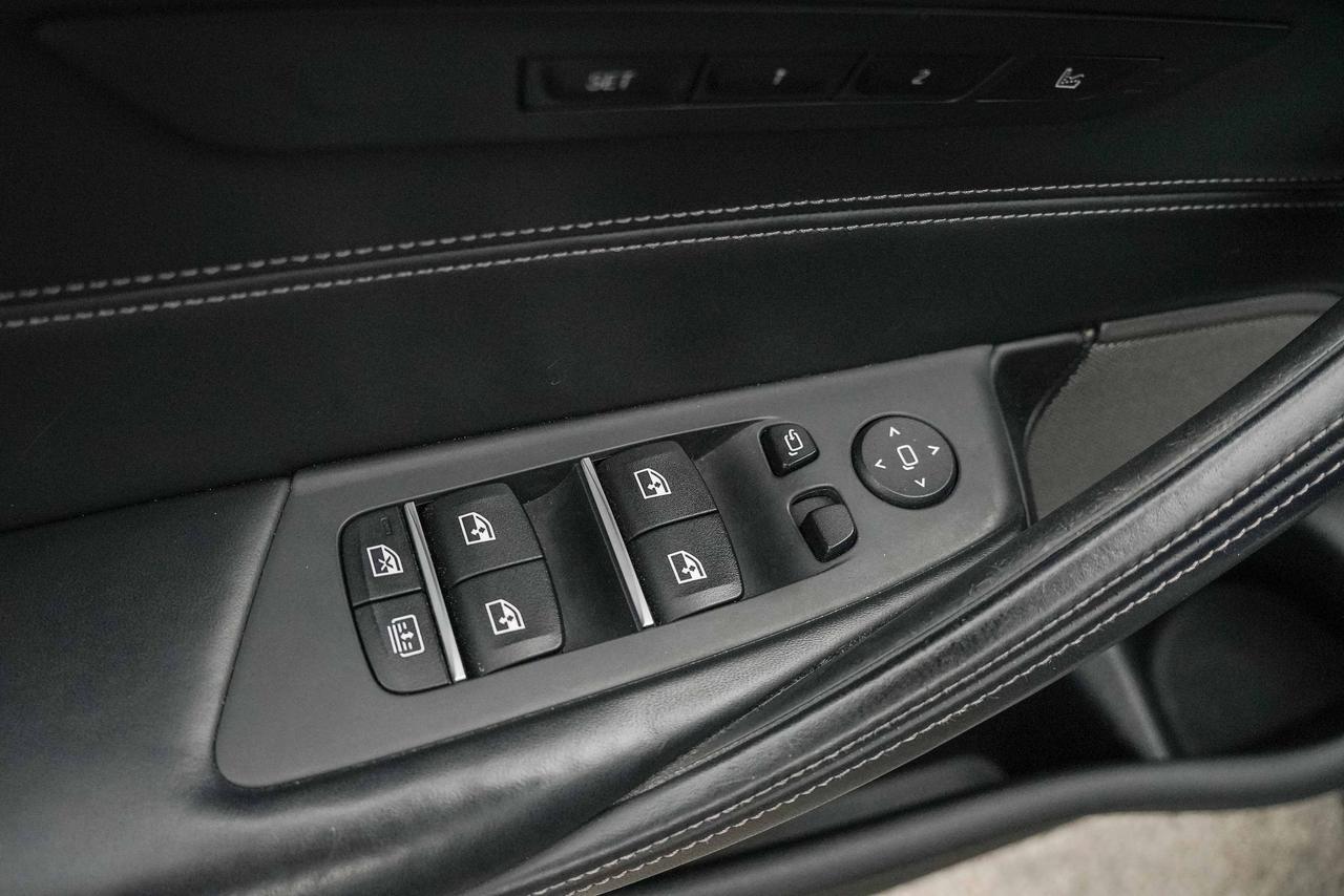 2018 BMW 5 Series M550i xDrive Photo