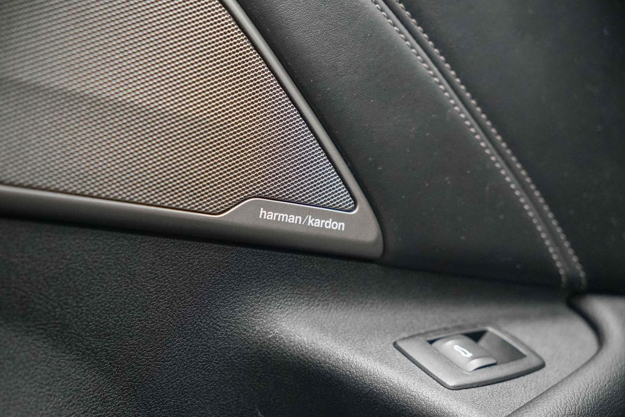 2018 BMW 5 Series M550i xDrive Photo