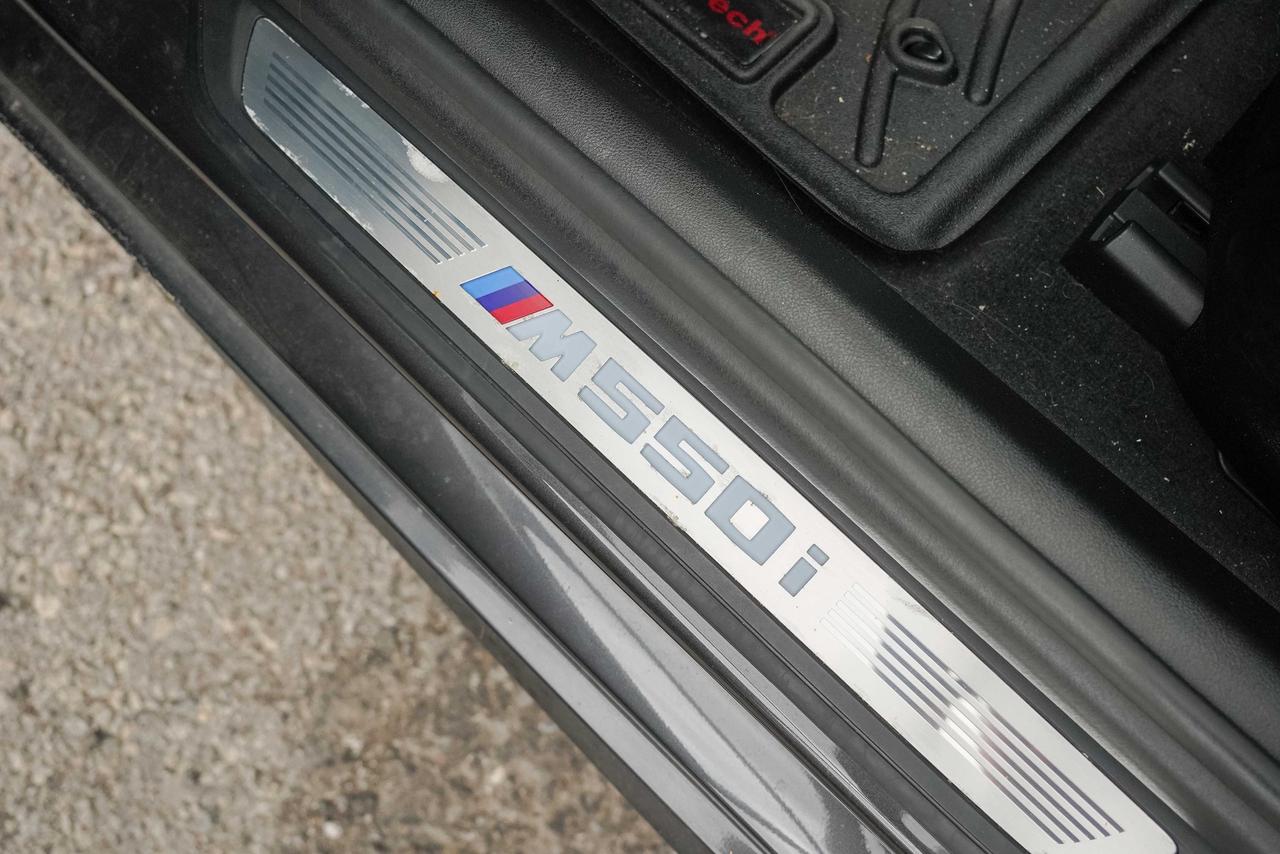 2018 BMW 5 Series M550i xDrive Photo