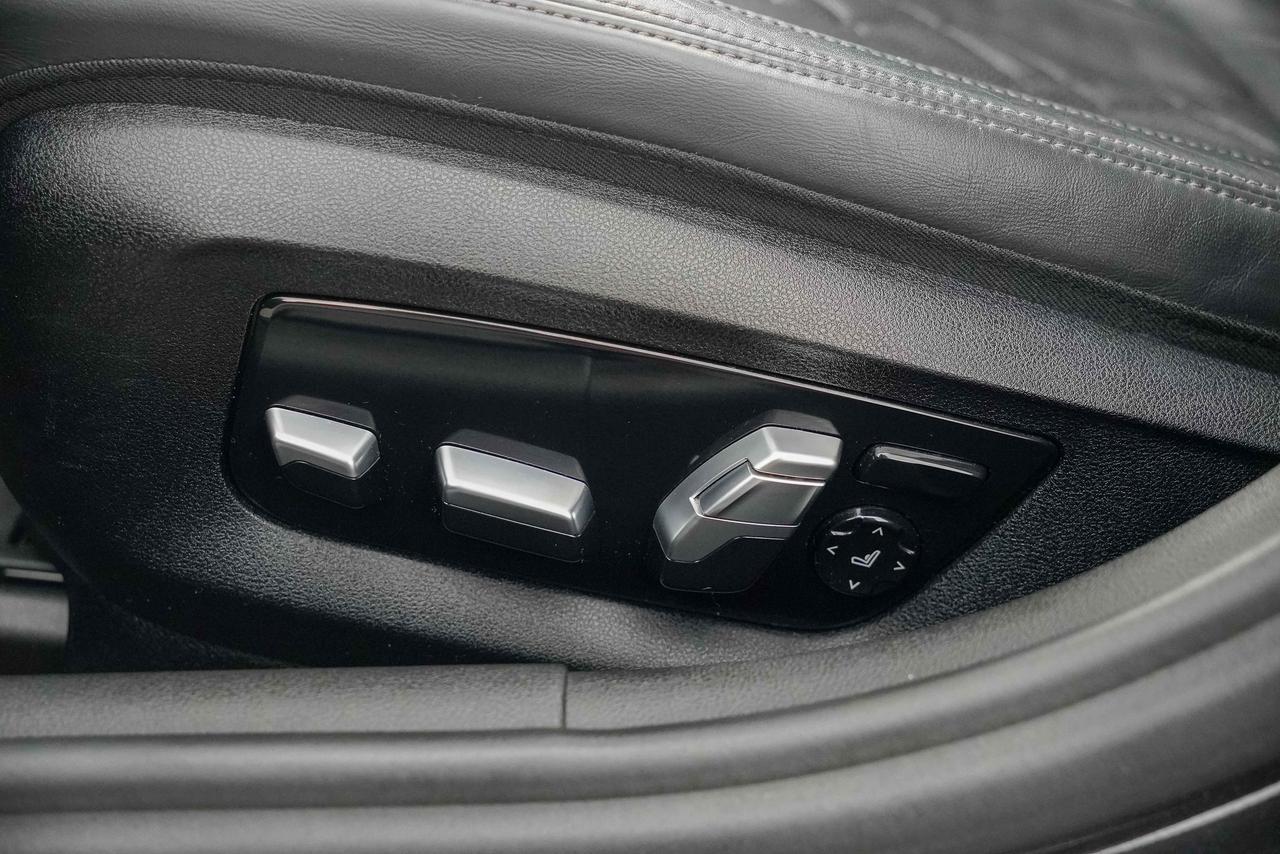 2018 BMW 5 Series M550i xDrive Photo