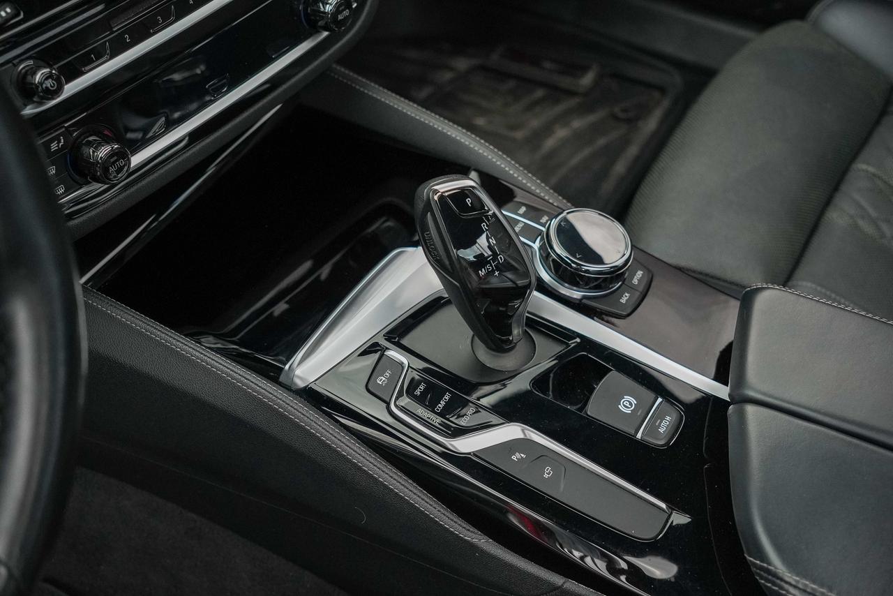 2018 BMW 5 Series M550i xDrive Photo