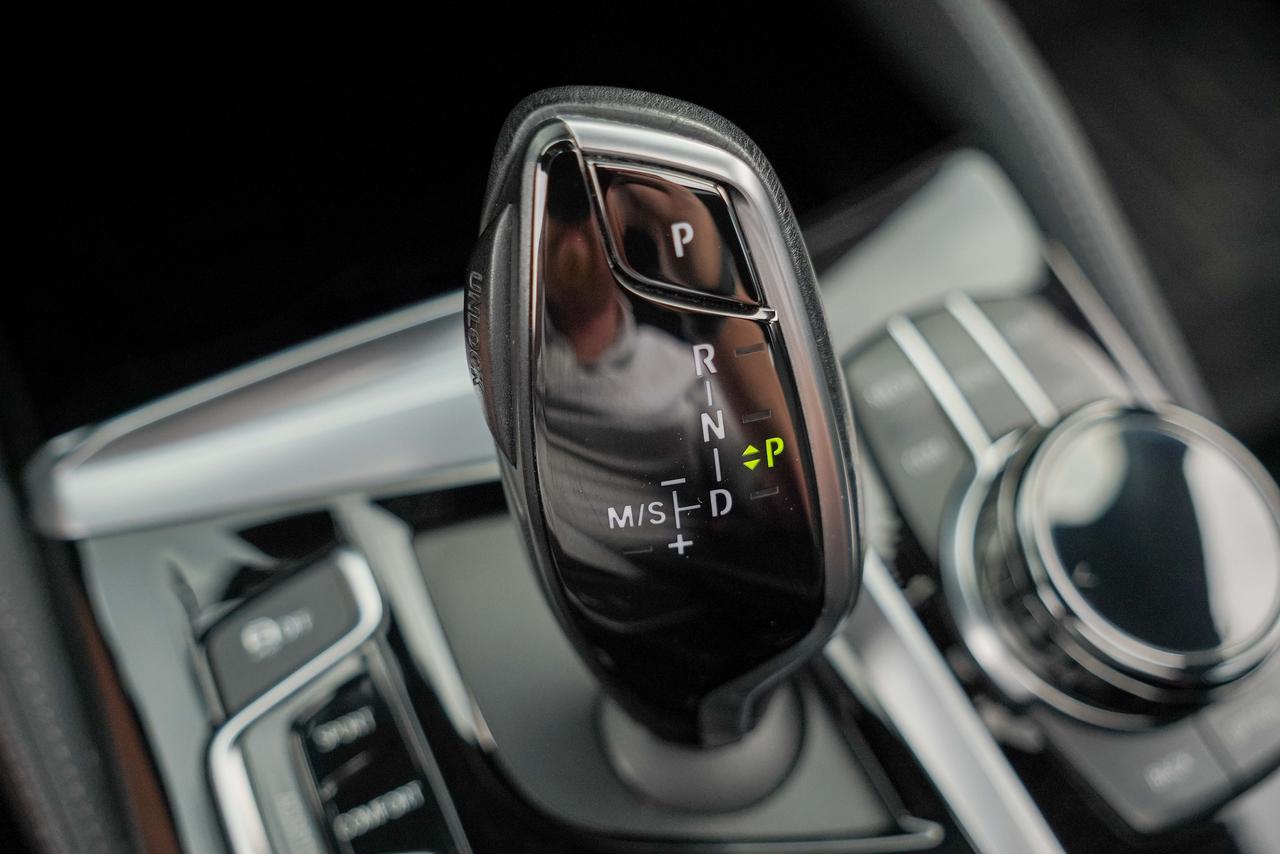 2018 BMW 5 Series M550i xDrive Photo