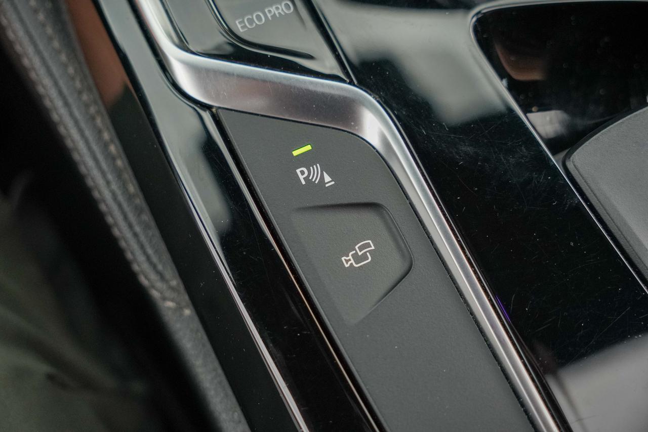 2018 BMW 5 Series M550i xDrive Photo