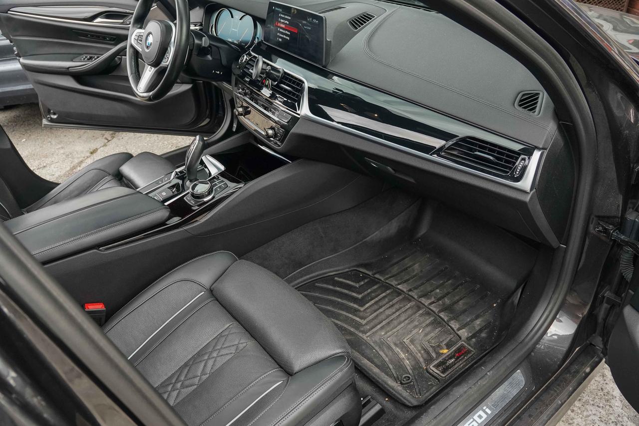 2018 BMW 5 Series M550i xDrive Photo