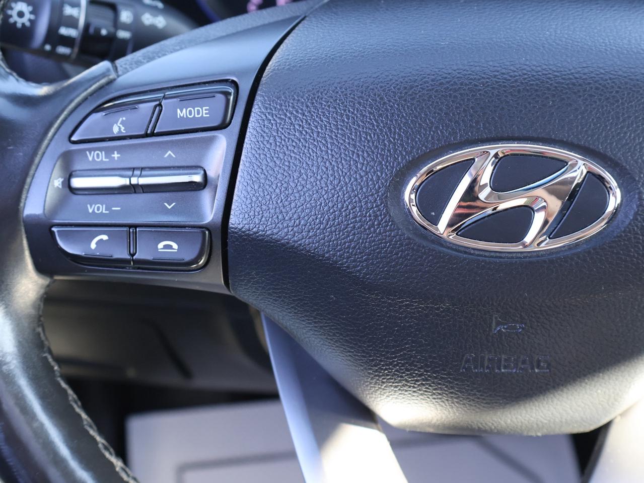 2018 Hyundai KONA LUXURY AWD *ACCIDENT FREE*1 OWNER* CAMERA BLUETOOTH LEATHER HEATED SEATS CRUISE ALLOYS Photo