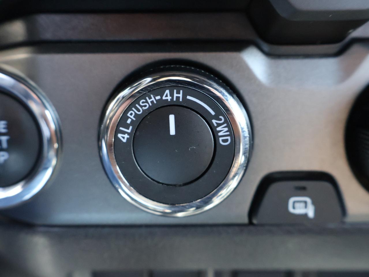 2022 Toyota Tacoma TRD SPORT 4WD *ACCIDENT FREE* CAMERA NAV BLUETOOTH LEATHER HEATED SEATS SUNROOF CRUISE ALLOYS Photo