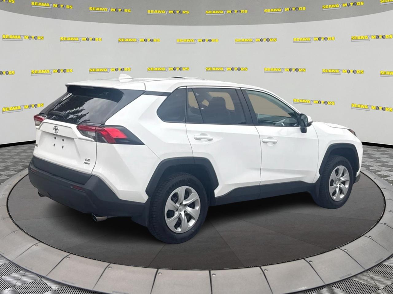 2024 Toyota RAV4 LE Photo