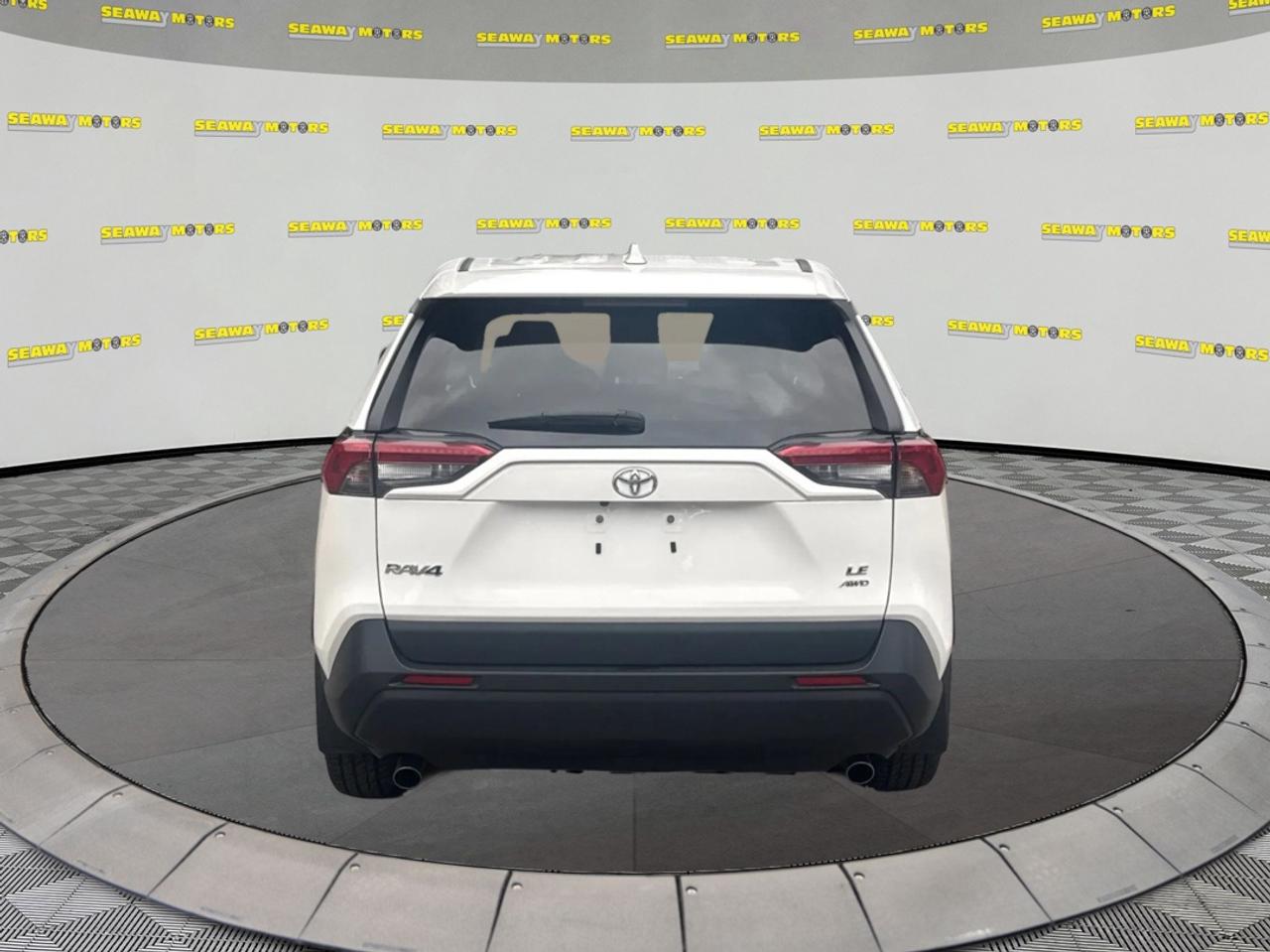 2024 Toyota RAV4 LE Photo3