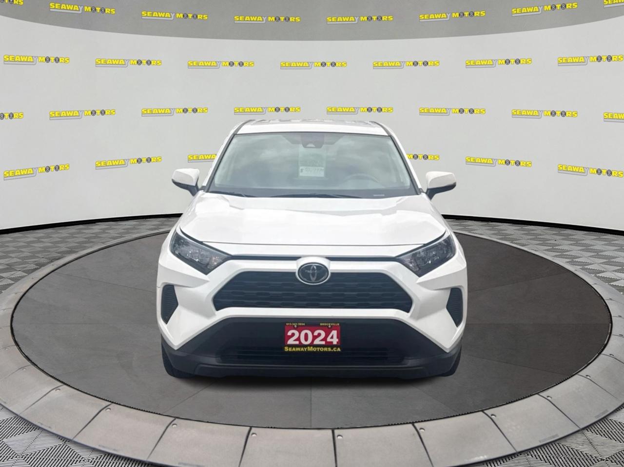 2024 Toyota RAV4 LE Photo