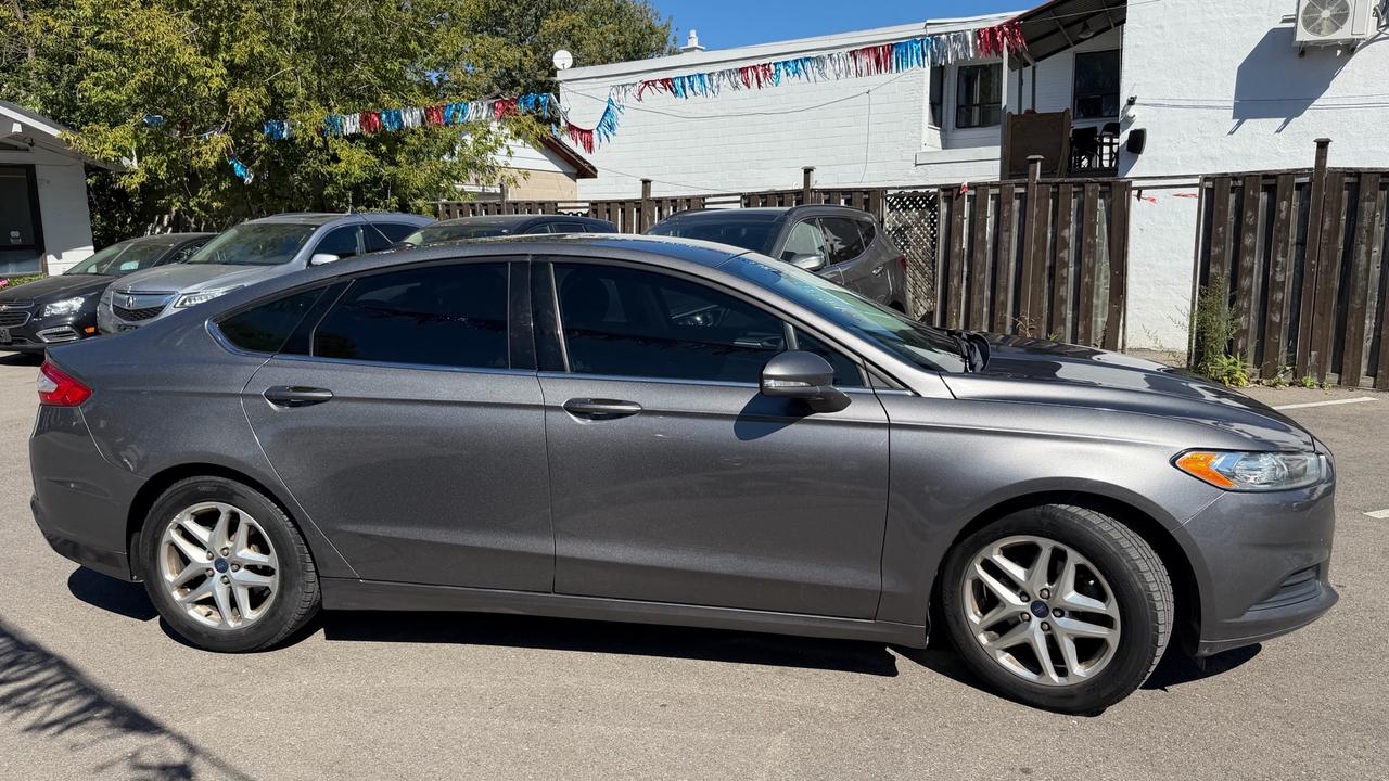 2013 Ford Fusion SE Photo