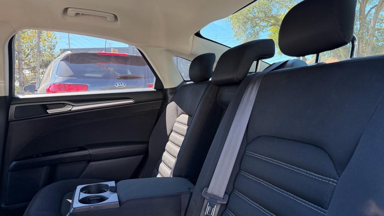 2013 Ford Fusion SE Photo