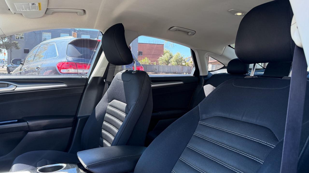 2013 Ford Fusion SE Photo