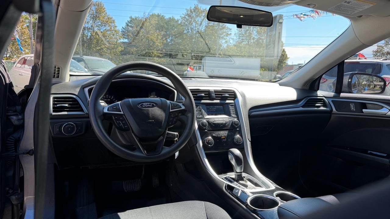 2013 Ford Fusion SE Photo