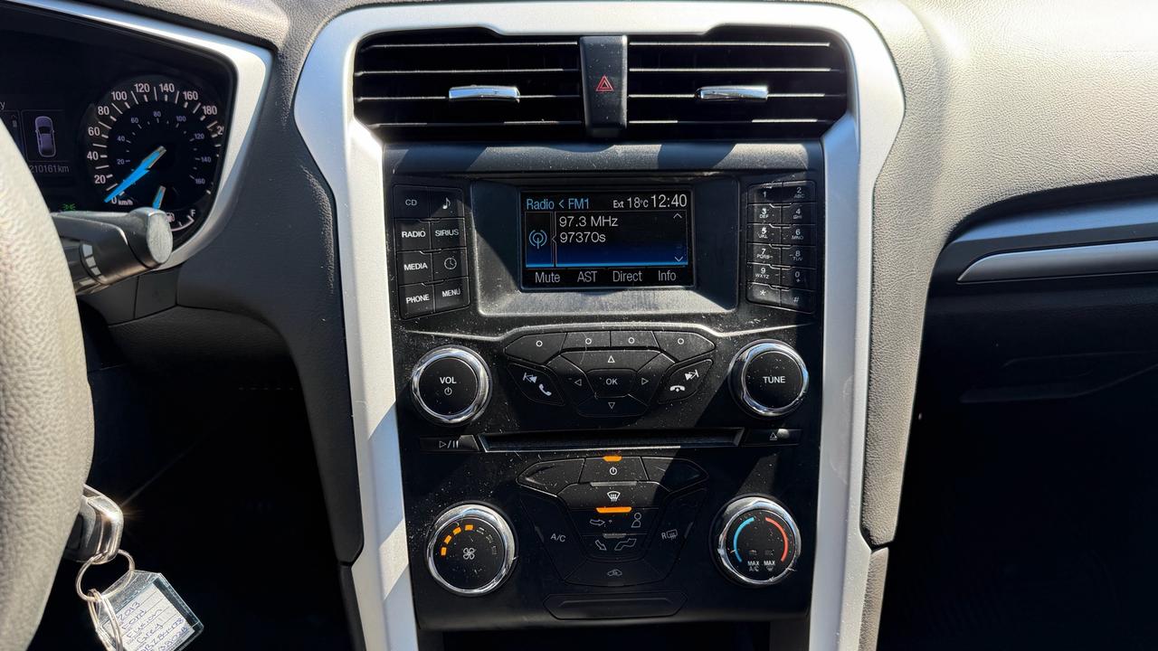 2013 Ford Fusion SE Photo