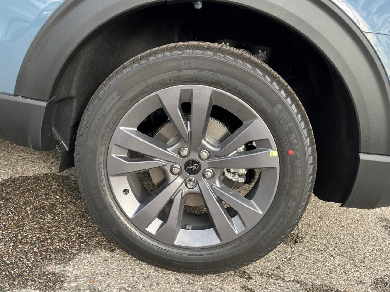 2027 Ford Explorer Active w/200A Pkg 4WD Photo
