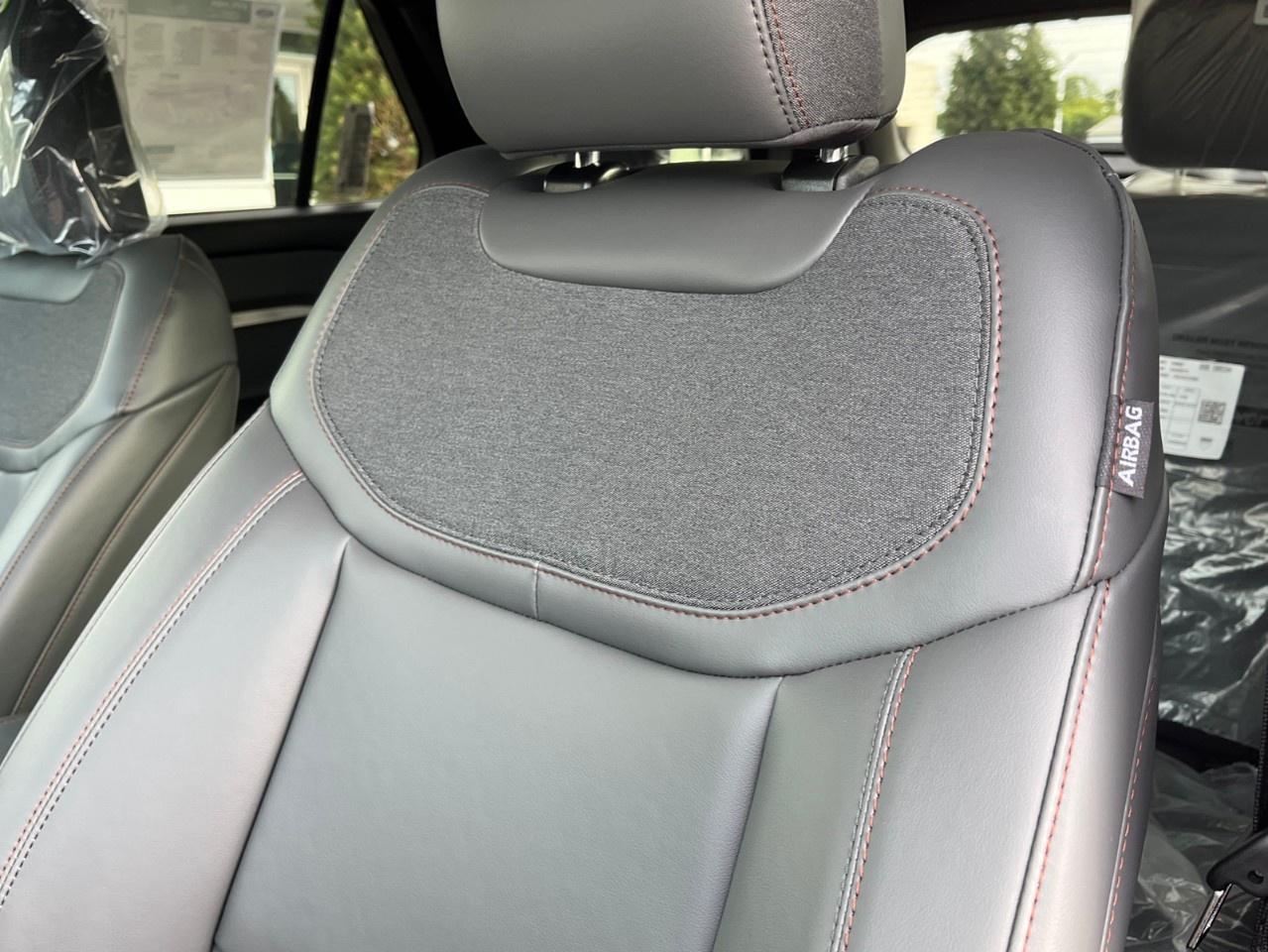 2027 Ford Explorer Active w/200A Pkg 4WD Photo