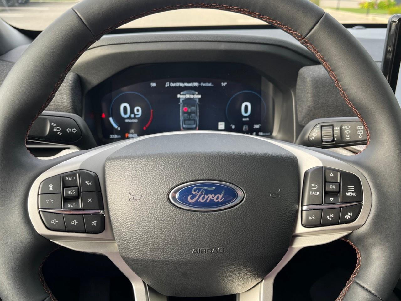 2027 Ford Explorer Active w/200A Pkg 4WD Photo