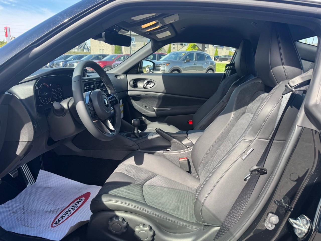 2027 Nissan 370Z Performance Manual Photo
