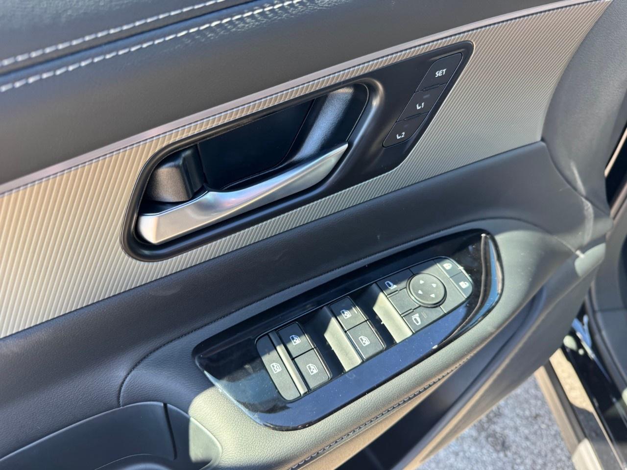 2027 Nissan Murano Dark Armor AWD Photo