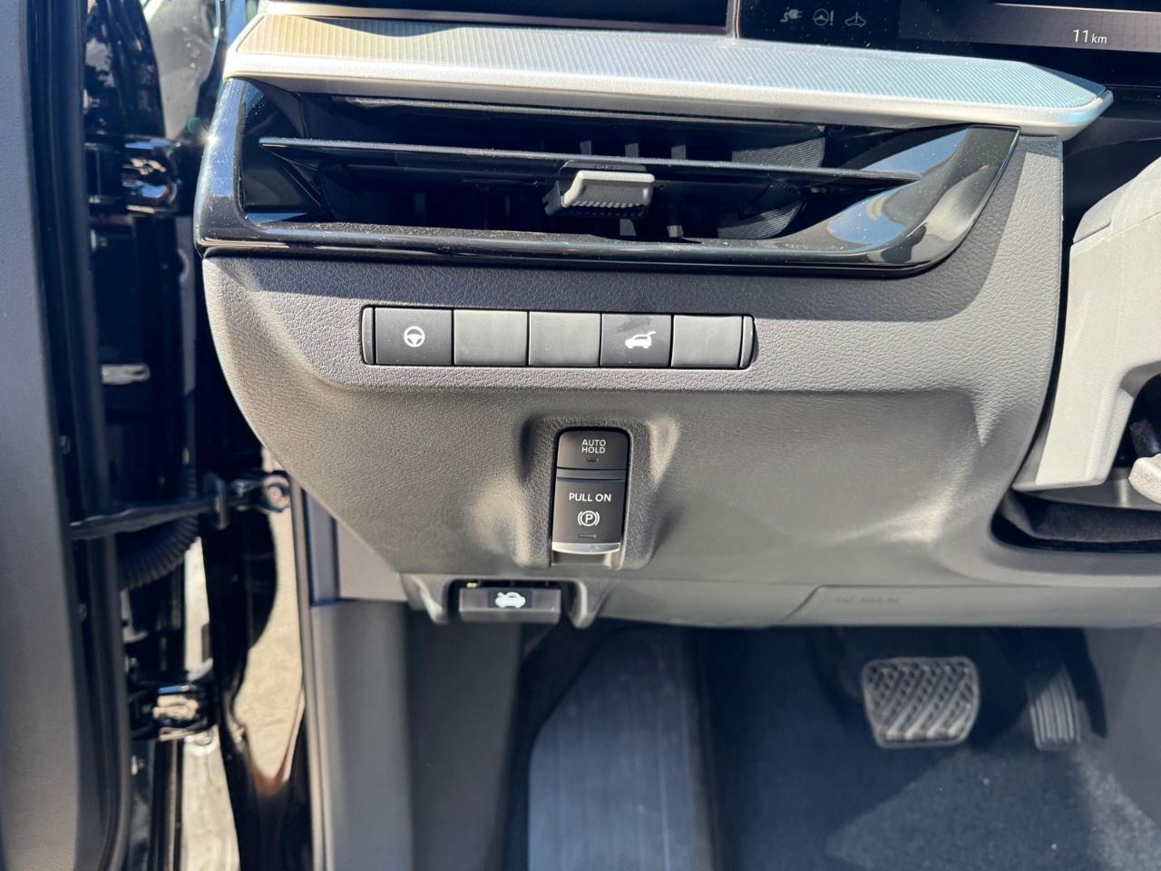 2027 Nissan Murano Dark Armor AWD Photo