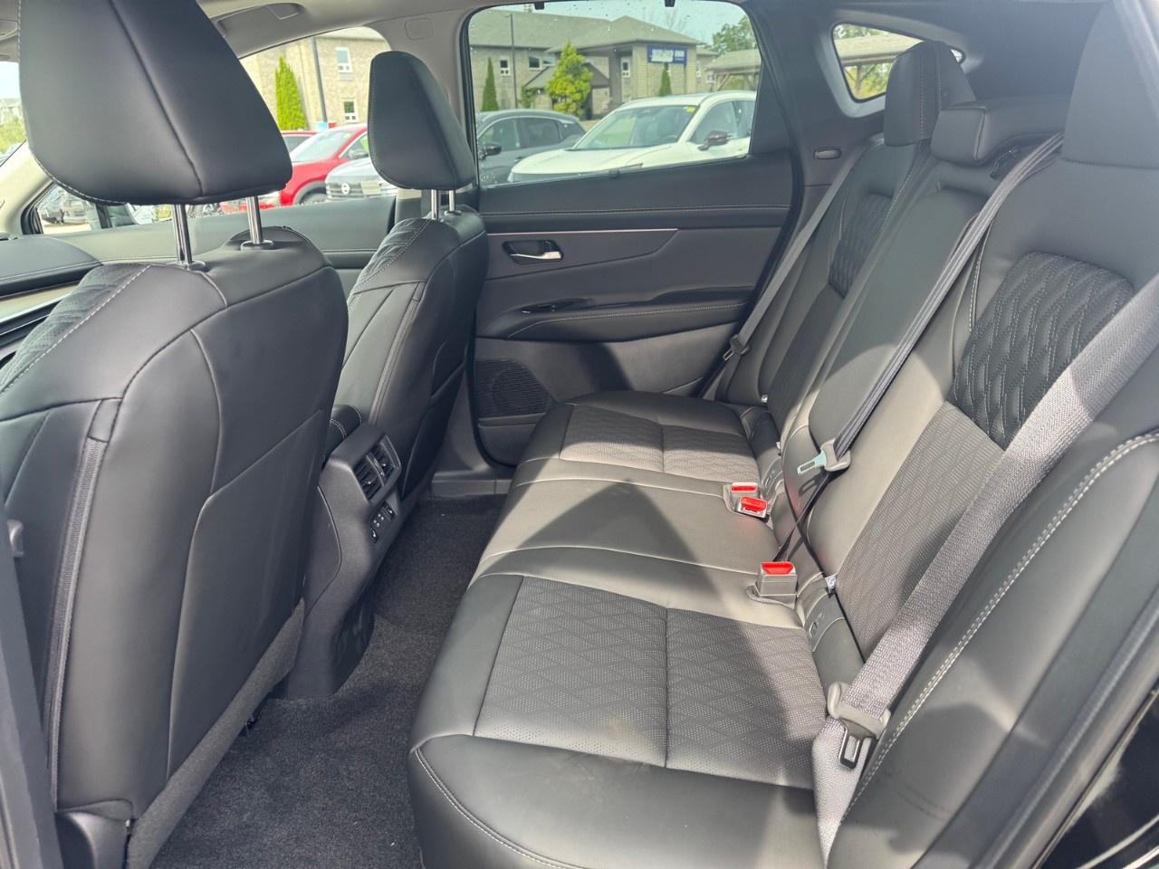2027 Nissan Murano Platinum AWD Photo