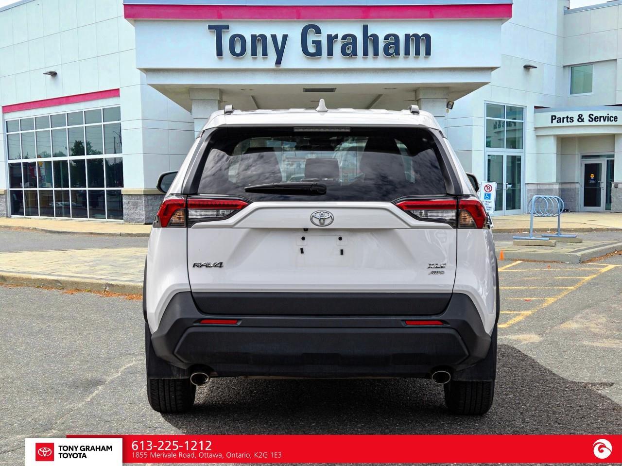 2025 Toyota RAV4 XLE Photo