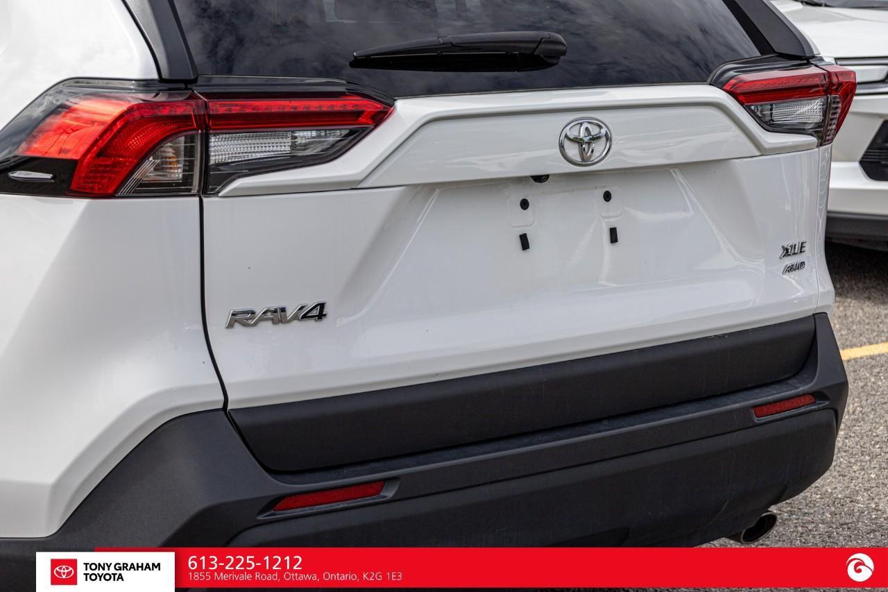2025 Toyota RAV4 XLE Photo
