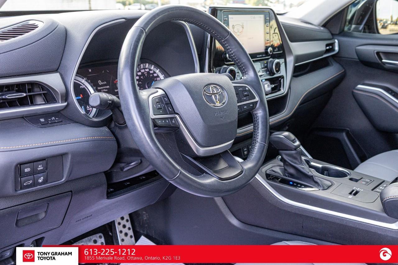 2022 Toyota Highlander HYBRID XLE Photo