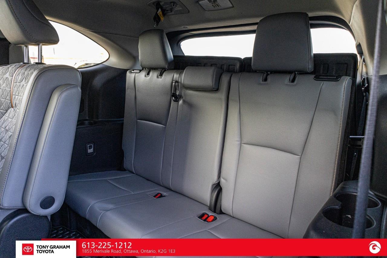 2022 Toyota Highlander HYBRID XLE Photo