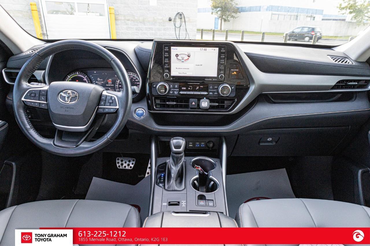 2022 Toyota Highlander HYBRID XLE Photo