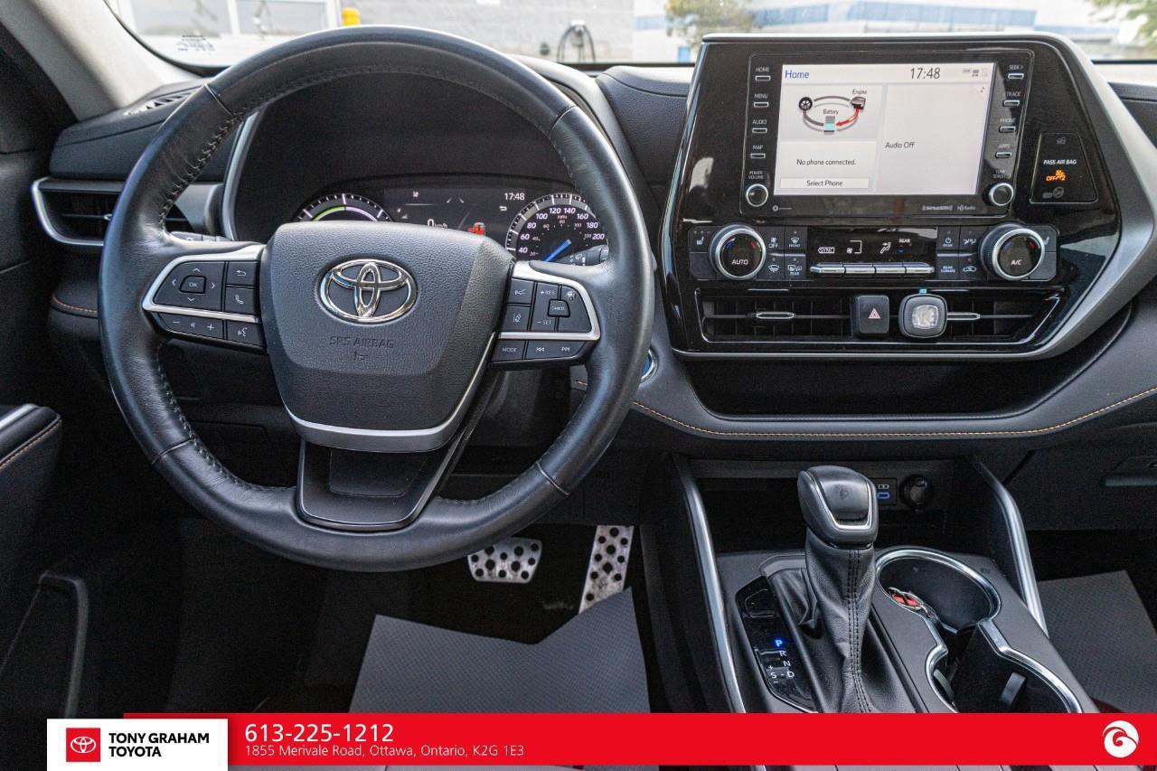 2022 Toyota Highlander HYBRID XLE Photo