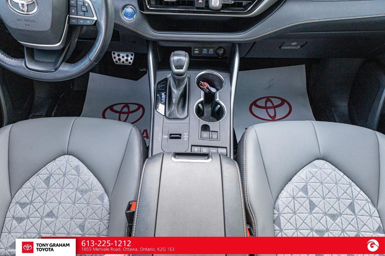 2022 Toyota Highlander HYBRID XLE Photo