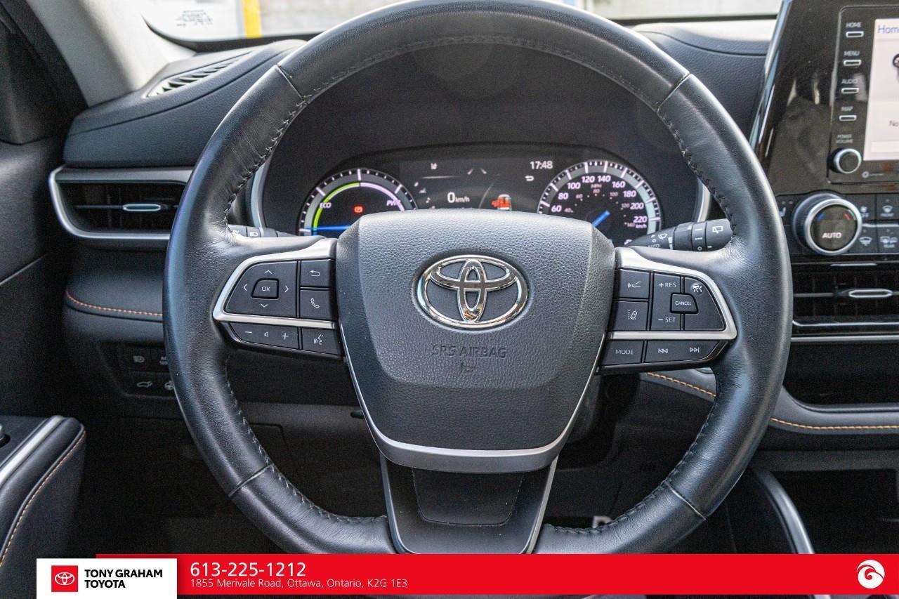 2022 Toyota Highlander HYBRID XLE Photo