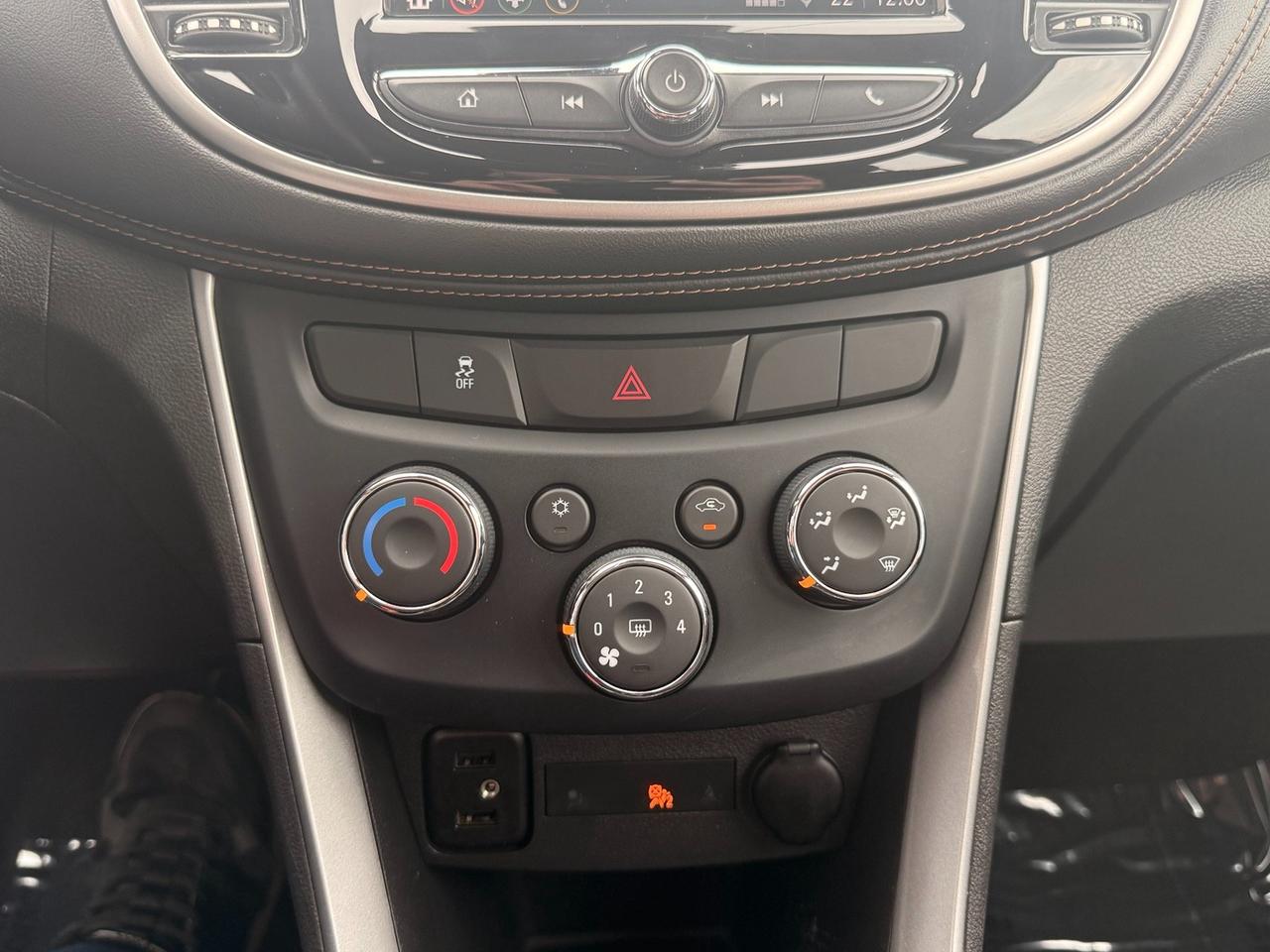 2019 Chevrolet Trax LS Photo